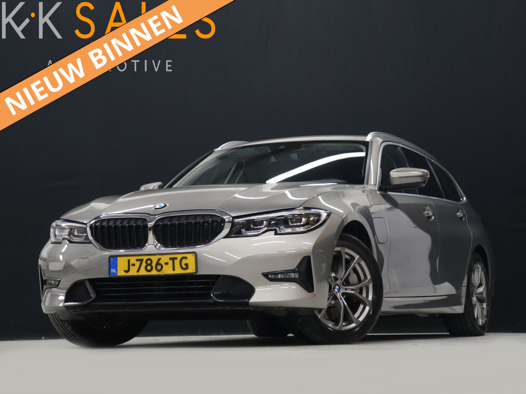 54083052